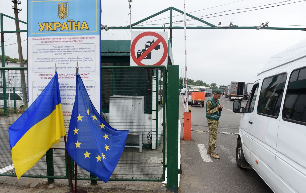 Заборонили в’їзд до ЄС? Покрокова інструкція, як діяти під час воєнного стану