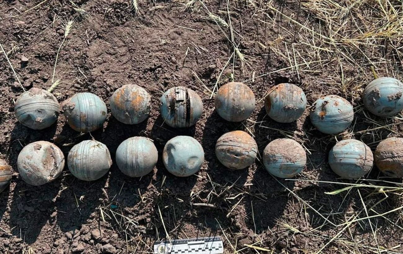 Після комбінованої атаки РФ по Кременчуку виявили небезпечні касетні боєприпаси