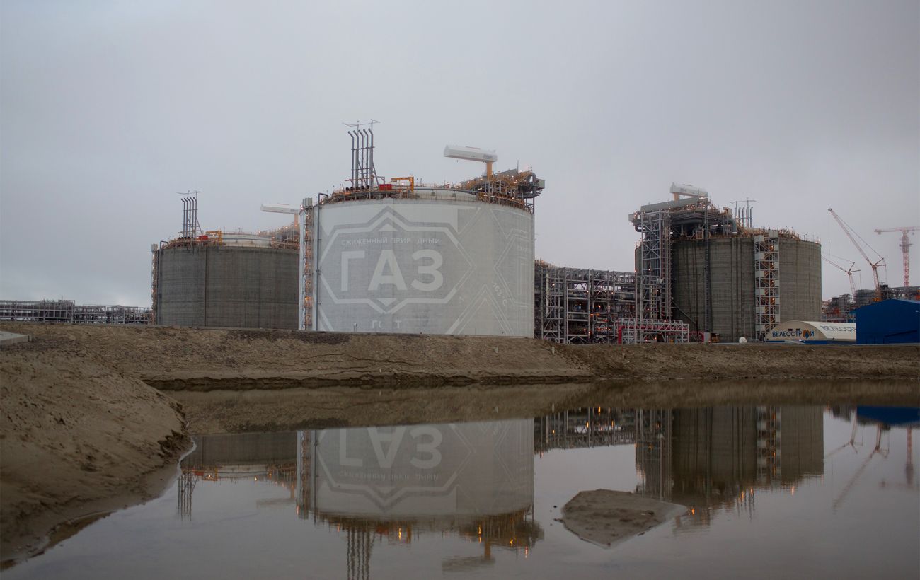 Росія намагається відновити експорт скрапленого газу, зірваний санкціями, - Bloomberg