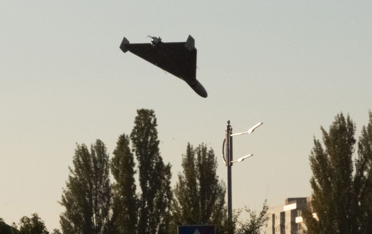 У Києві повідомляли про потужні вибухи на фоні атаки "Шахедів"