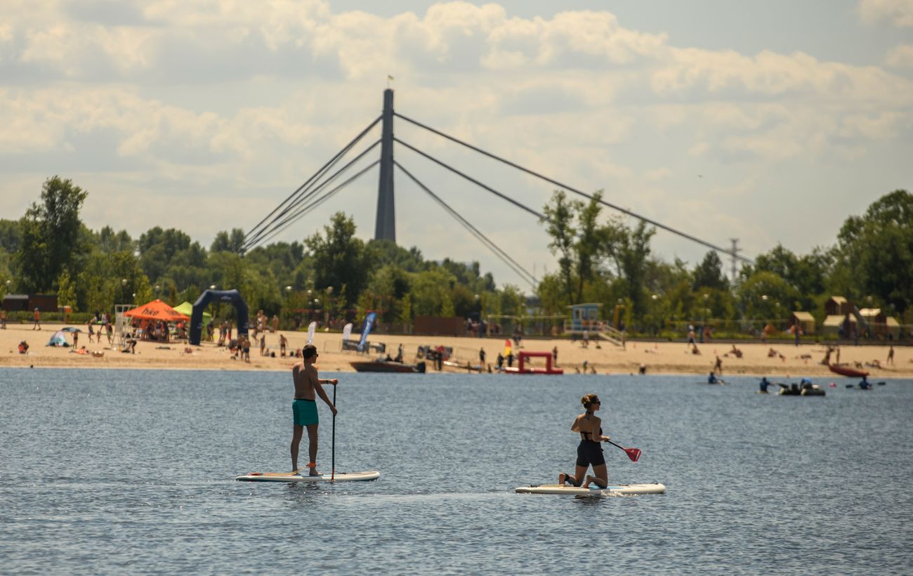Спека наступає. Де в Києві можна безпечно відпочити біля води