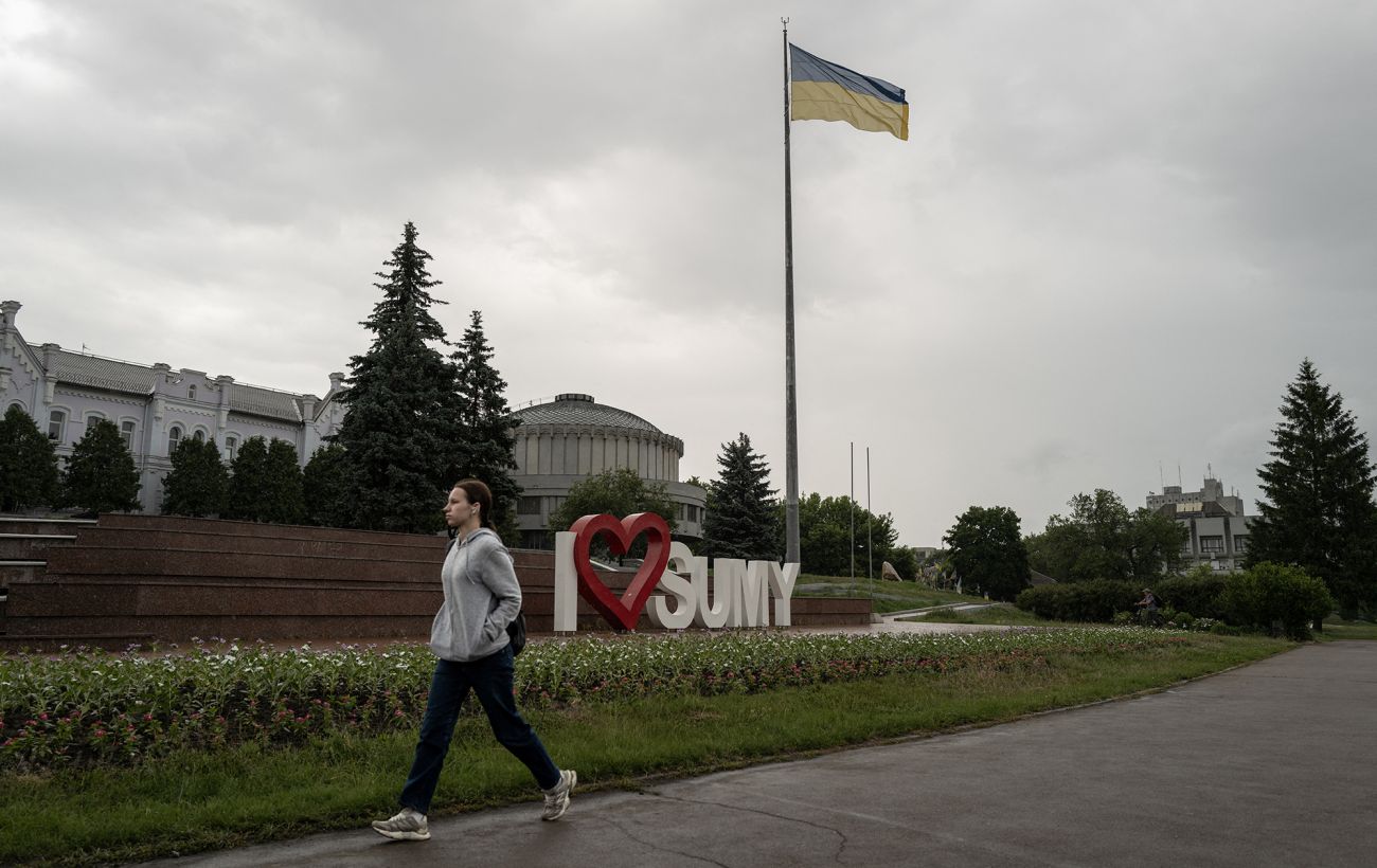 Росіяни вдарили по Сумах: частина міста залишилась без світла