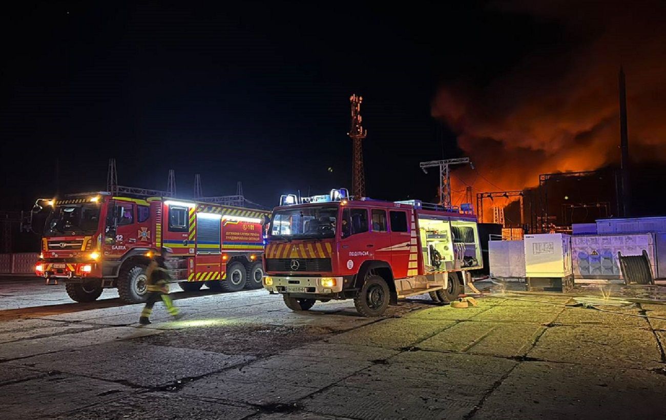 Тисячі людей без світла та поранено працівника ДТЕК: РФ атакувала енергооб’єкт на Одещині