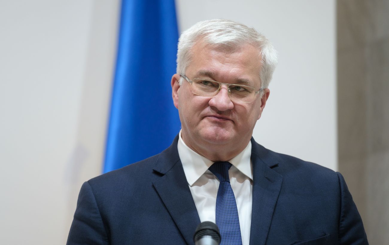 Путіна зупинять два фактори, але союзникам потрібен новий підхід до допомоги Україні, - МЗС