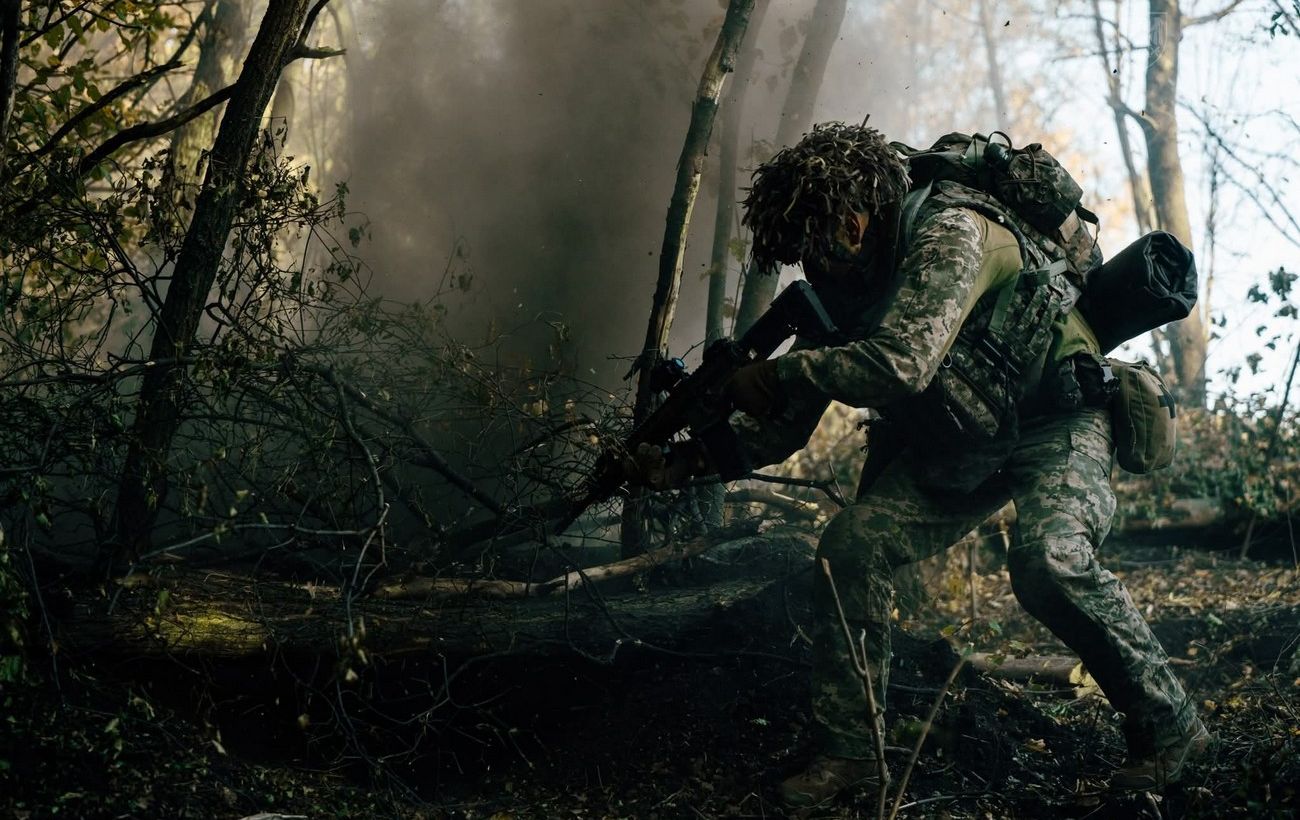 Понад 130 боїв і тисячі ударів дронами-камікадзе: вечірнє зведення Генштабу 17 листопада