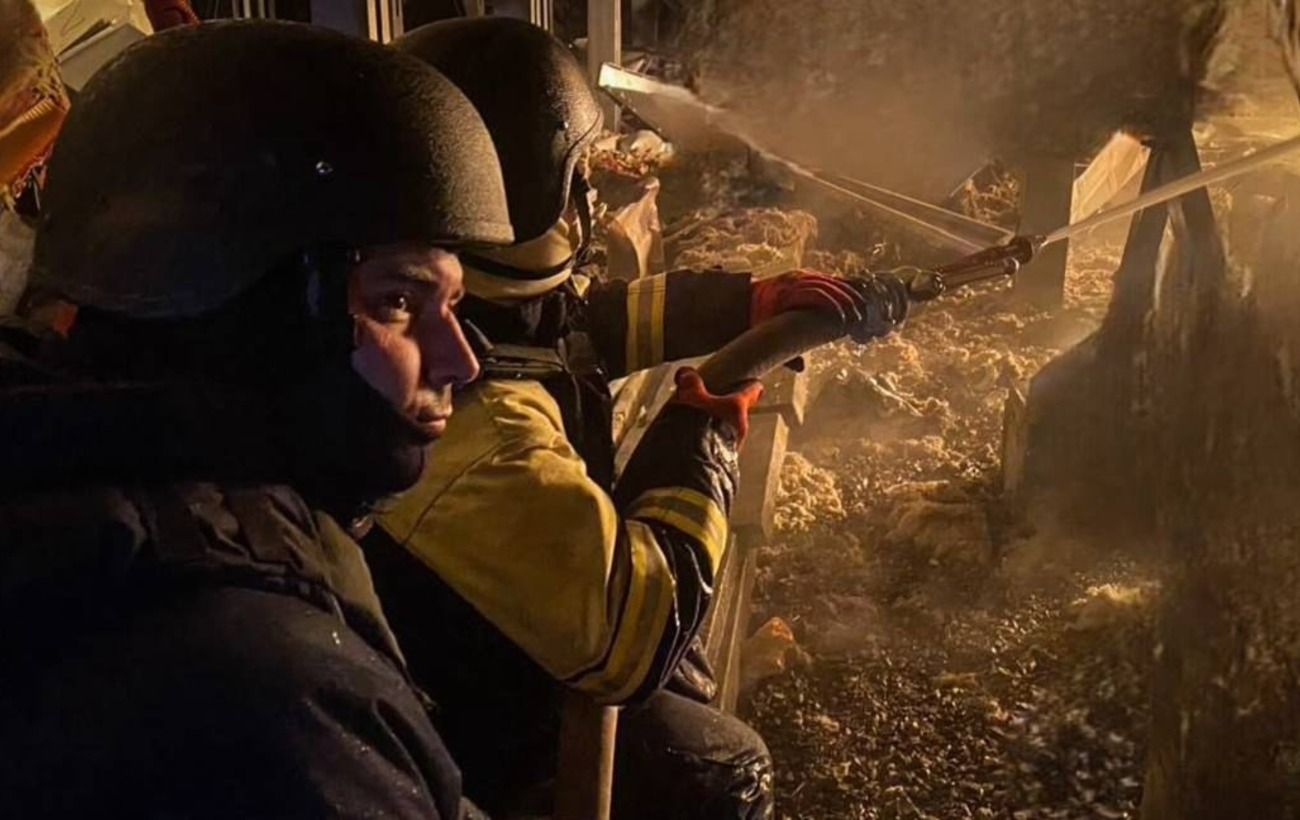 Росіяни атакували Одеську область: виникли пожежі на енергооб'єктах