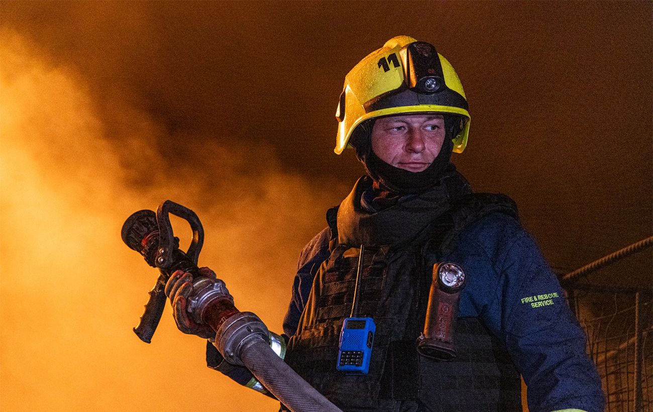 У трьох районах Києва пожежі після ударів, на лівому березі нові влучання в будинки