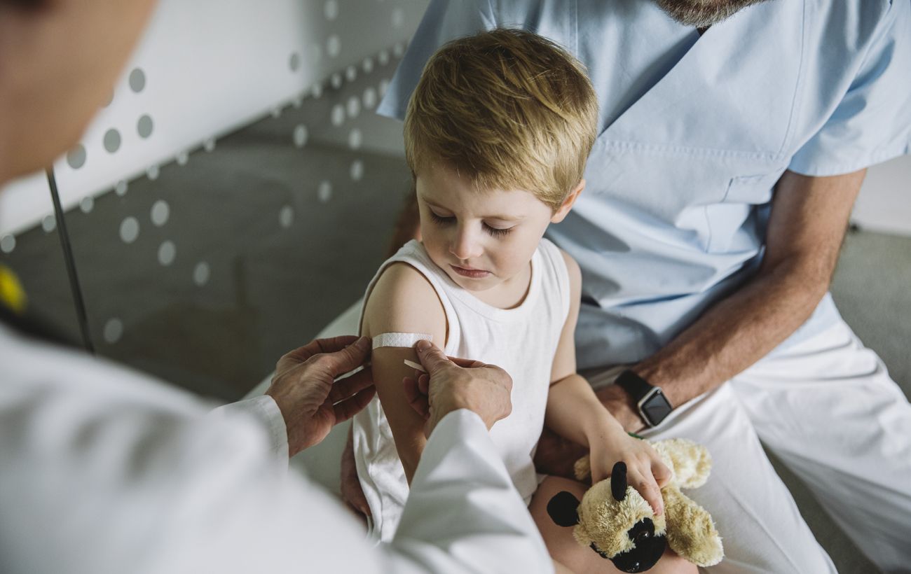 В Україні стартує мобільна вакцинація дітей від кору у віддалених громадах: як знайти медиків