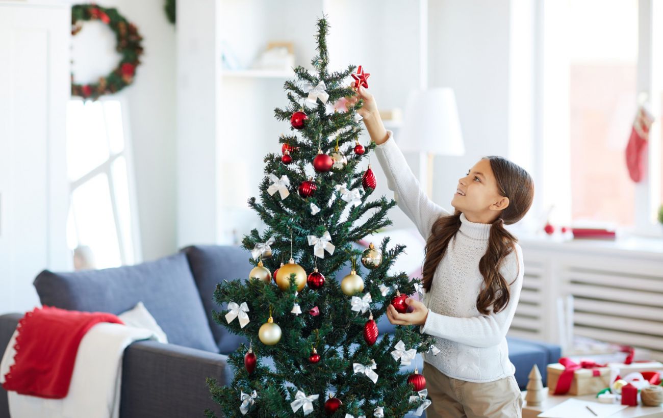 Названо небезпечні іграшки на ялинку, які не варто купувати