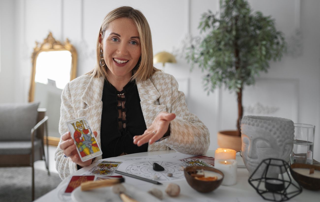 Таро-гороскоп на 5 січня: лише ці 4 знаки Зодіаку ощасливить Всесвіт