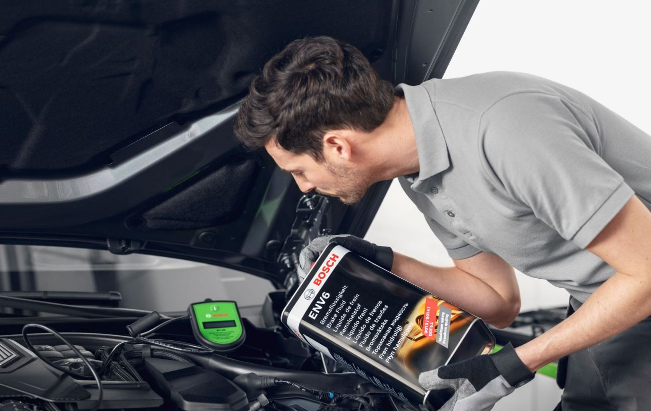 Економія чи ризик? Чи можна змішувати гальмівні рідини в авто