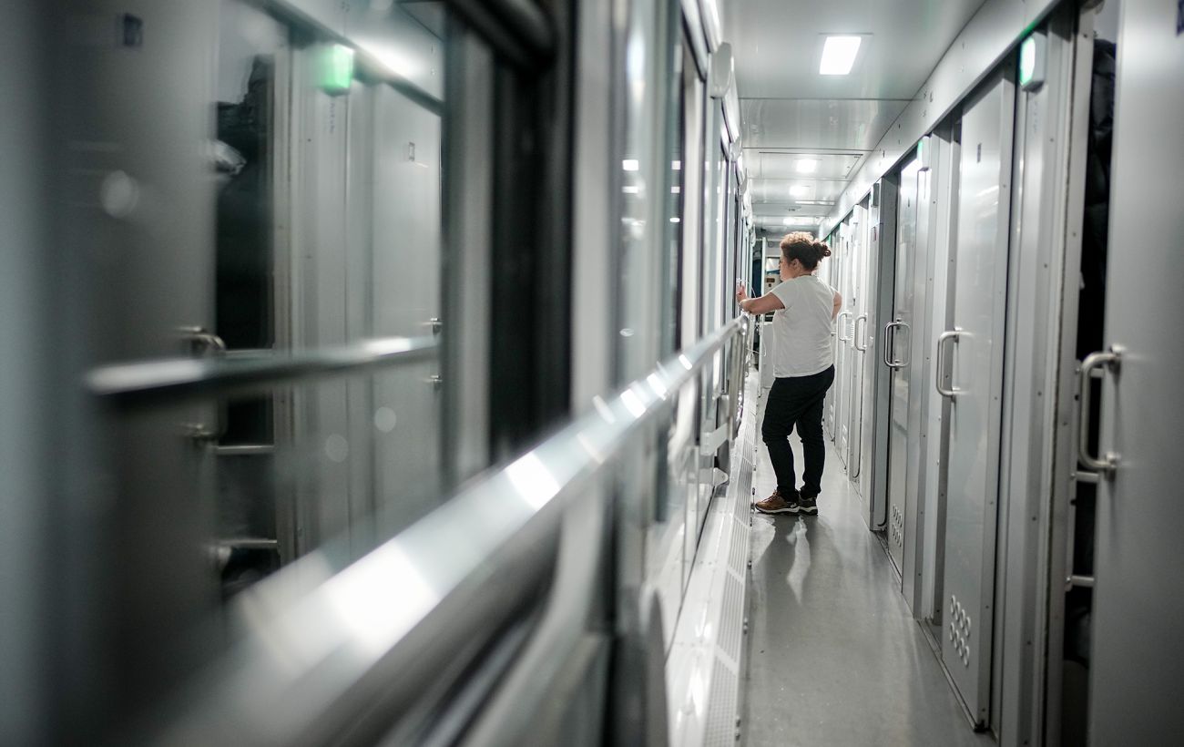 УЗ попередила про затримки низки рейсів через відсутність напруги: список маршрутів