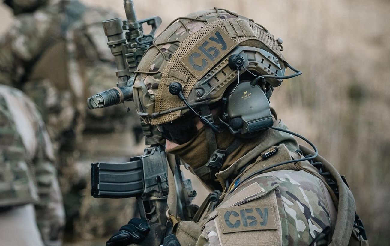 Один з найбільших "арсеналів" за час війни: СБУ викрила торговців нелегальною зброєю