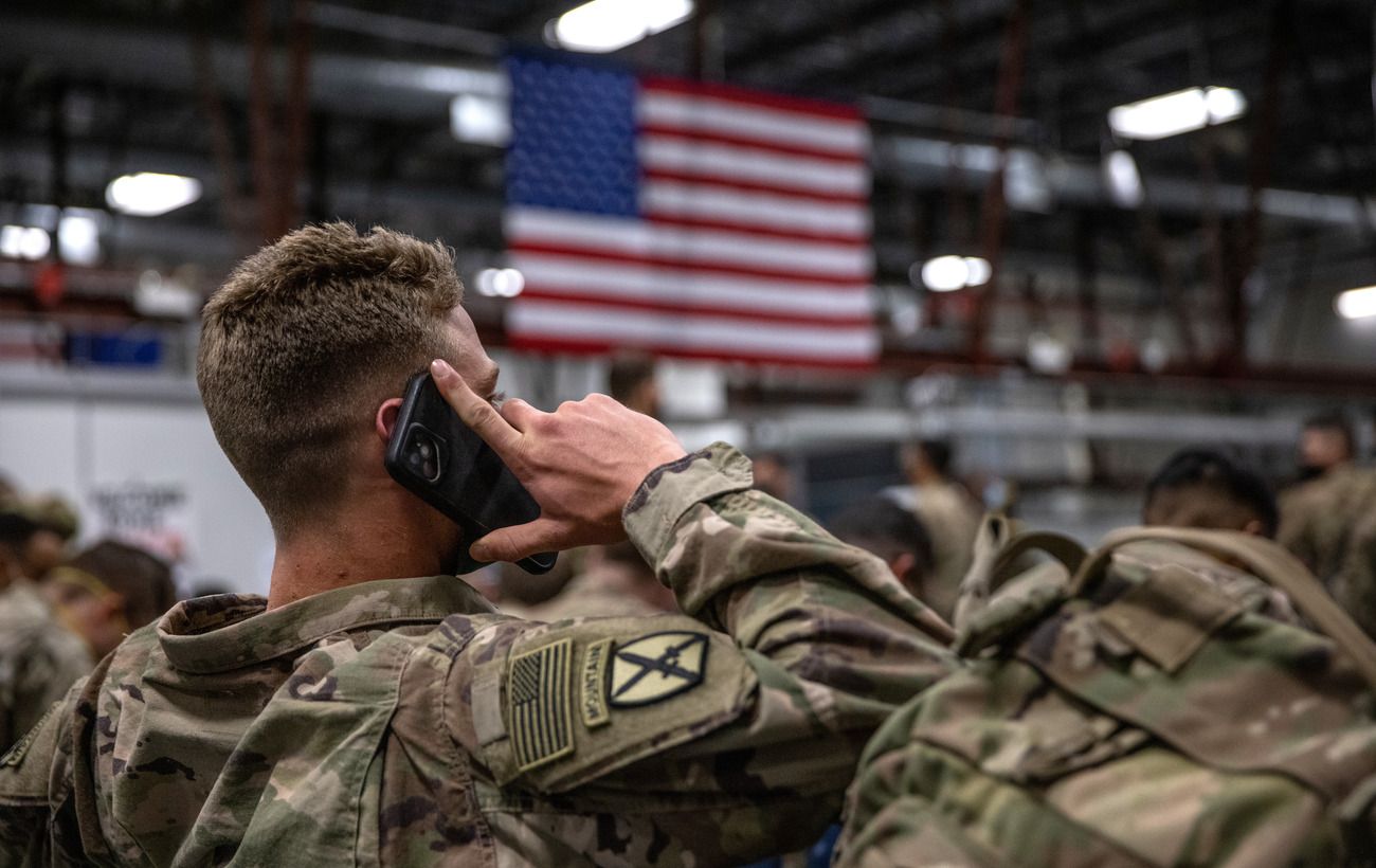 Армія США евакуює базу в Катарі, як перед минулими ударами по Ірану, - ЗМІ