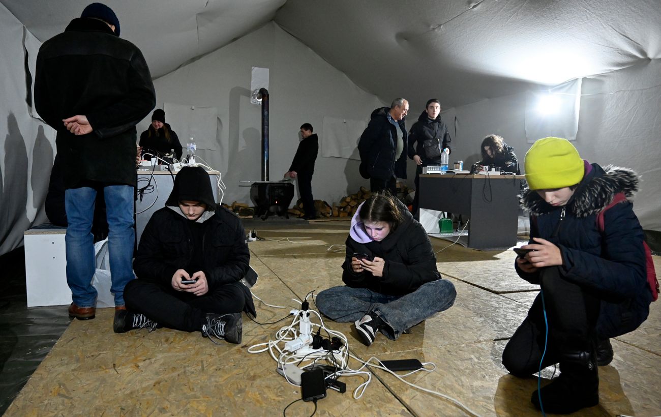 Без світла і тепла: як лівий берег Києва переживає нічну атаку РФ