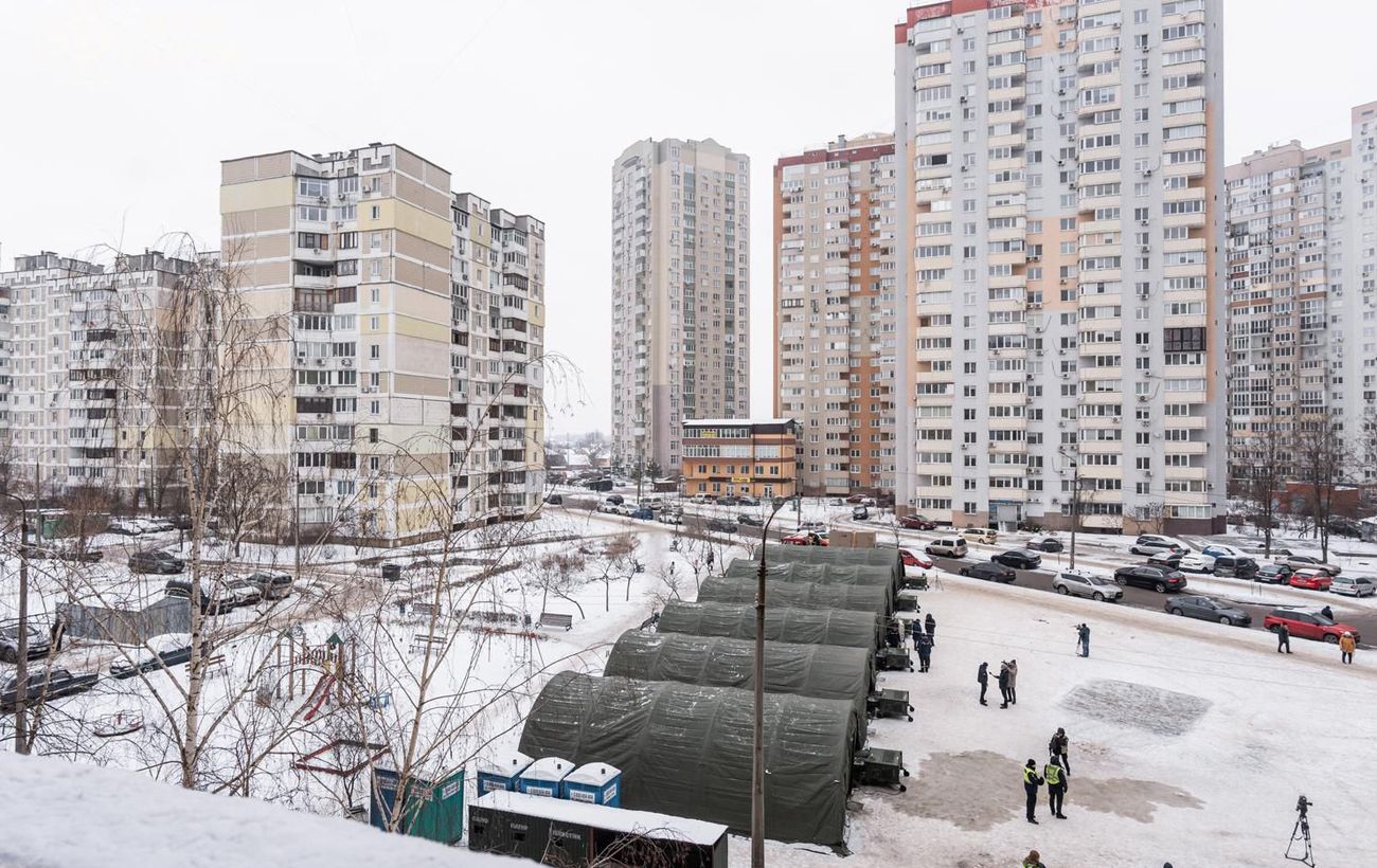 Воду з батарей злили. Після атаки РФ майже 10% будинків Києва без тепла