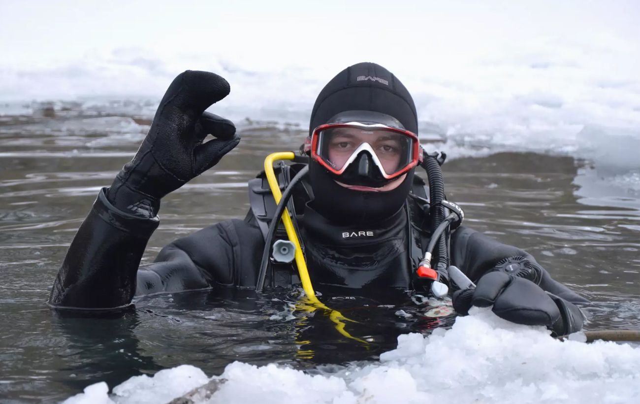 Робота на межі при -15°C: водолази з Черкас провели унікальну операцію на ТЕЦ Києва після удару