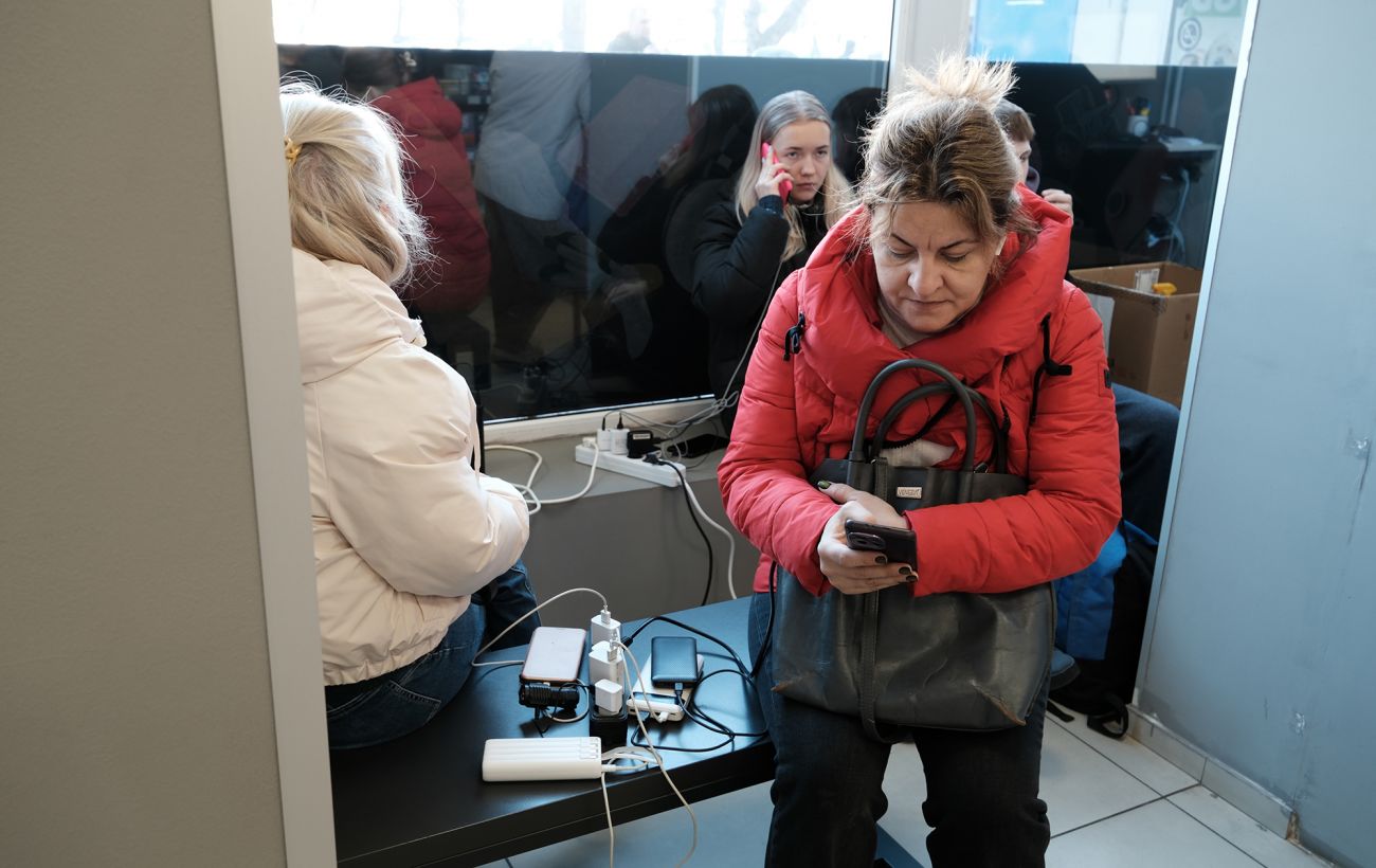 Світло вимикають по-різному: три сценарії для регіонів України