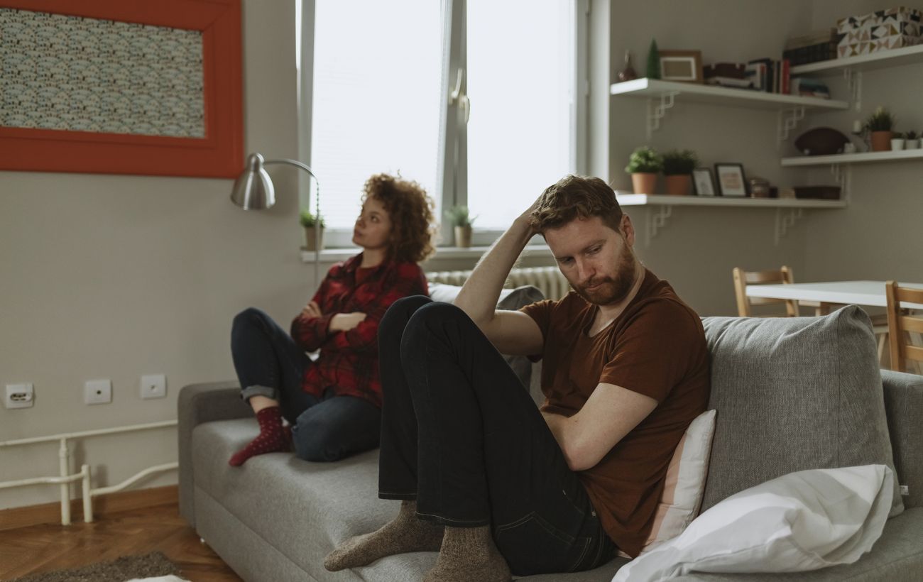 Помилка "немитої чашки": що насправді приховують ваші сварки через дрібниці