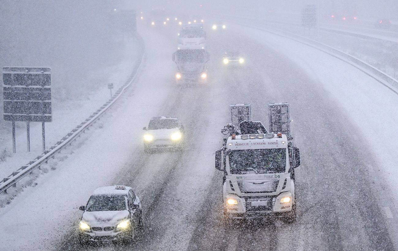 В Україні розгортають штаб через негоду: де очікується погіршення умов 18 лютого