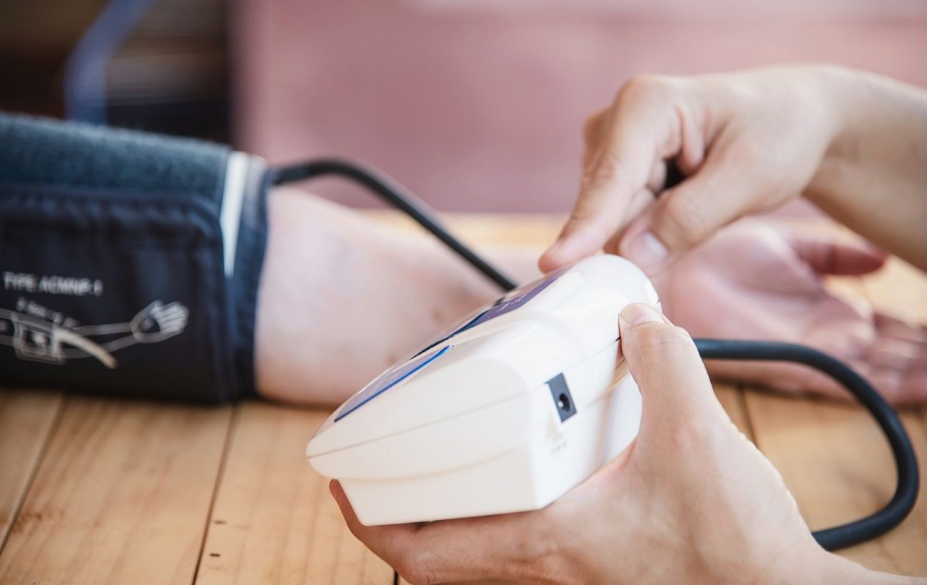 Міряєте тиск неправильно? Ці критичні помилки спотворюють показники