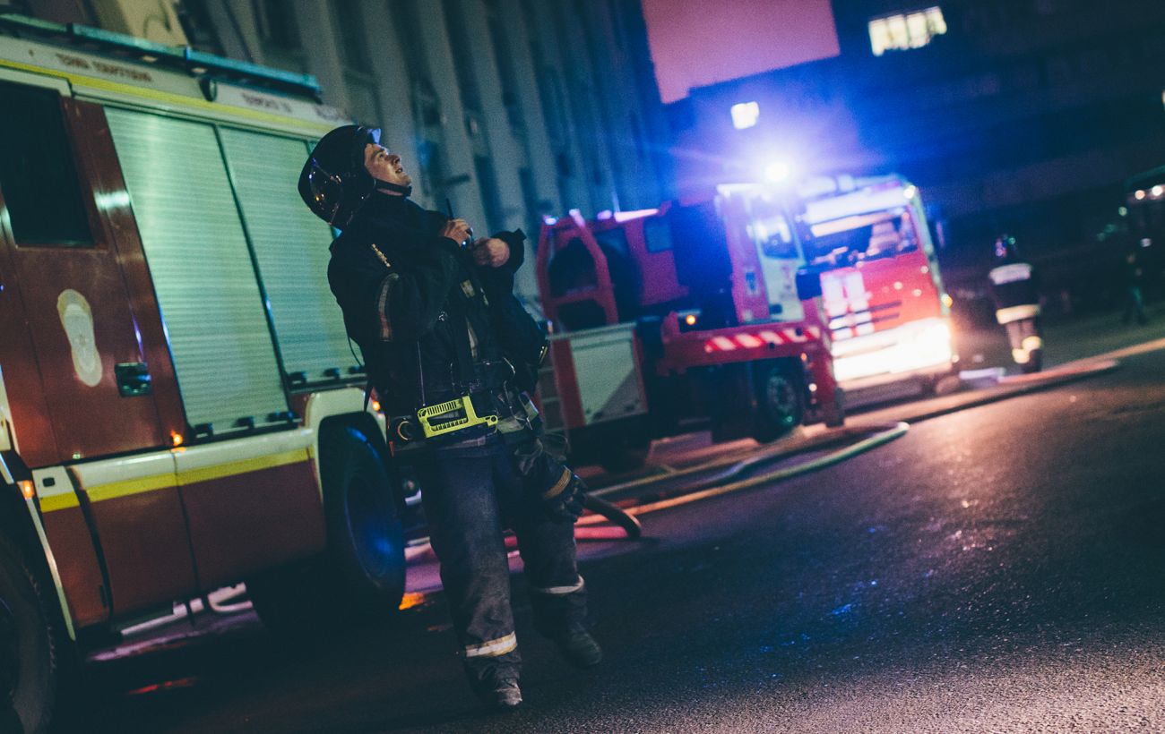 Крим здригається від вибухів: під ударом стратегічні аеродроми, небо прорізають прожектори