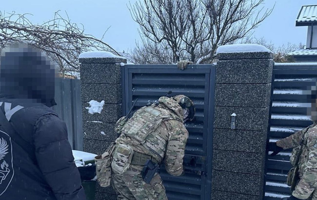 Масштабні розкрадання у Держрезерві: затримано ексдиректора та його спільників