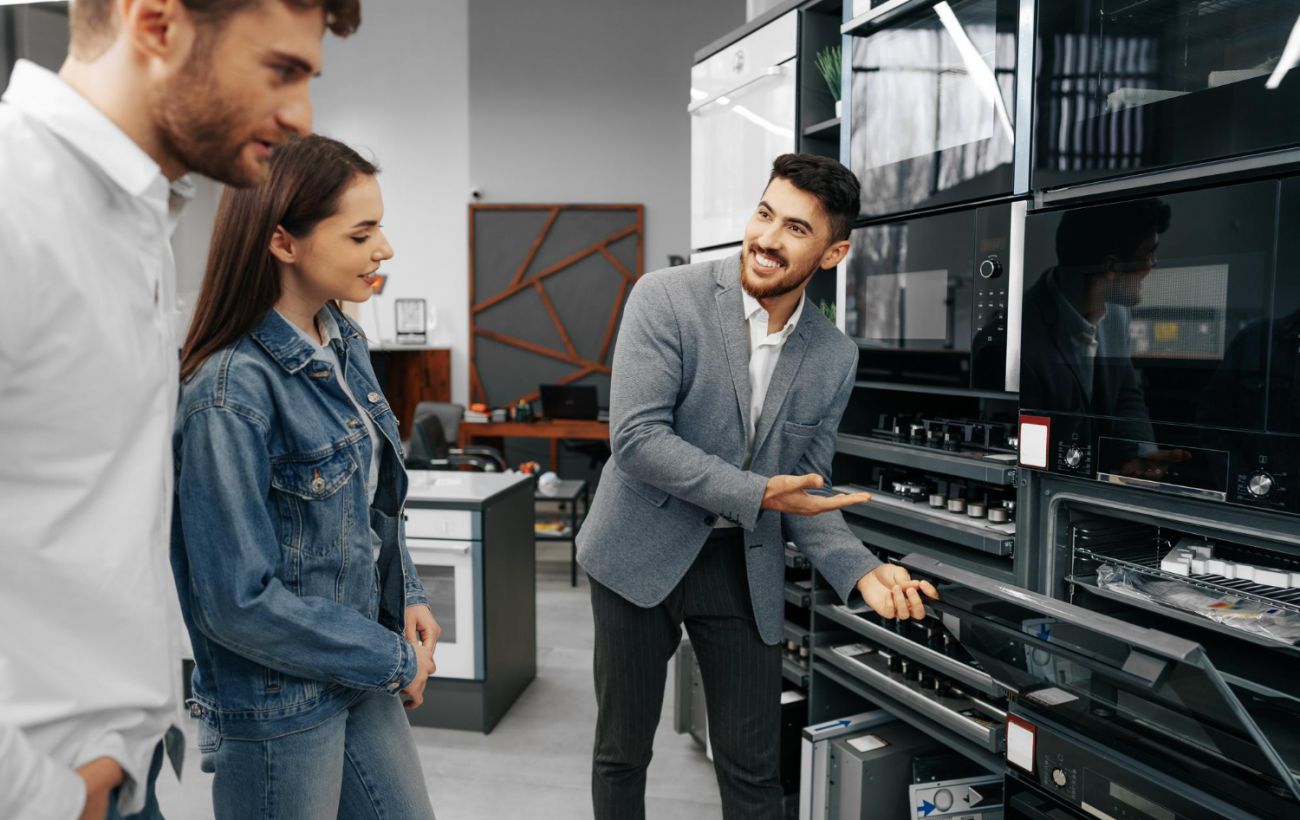 Майстер з ремонту розкрив головну брехню продавців б/у-техніки