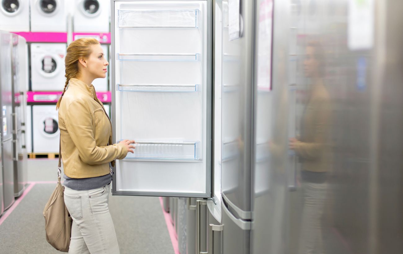 Як вибрати холодильник, який не згорить від першого ж блимання світла