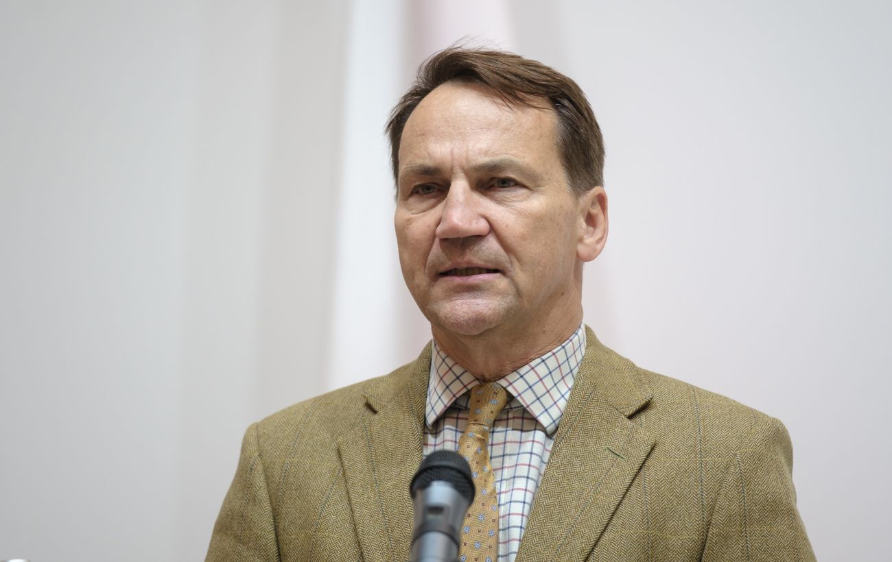 "Християнський обов’язок": Сікорський назвав шлях до примирення України та Польщі