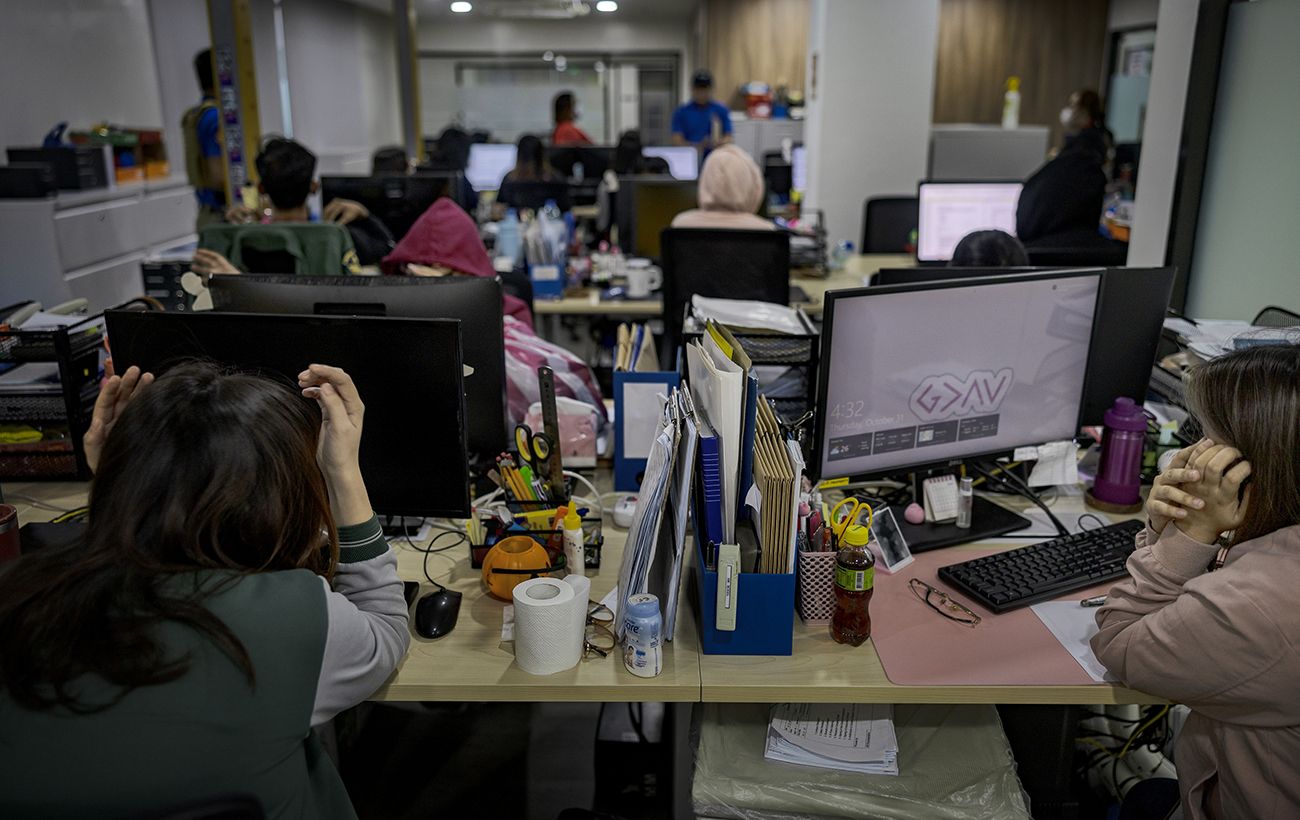 Обіцяли золоті гори, а забирали останнє: в Україні накрили гігантську мережу шахраїв