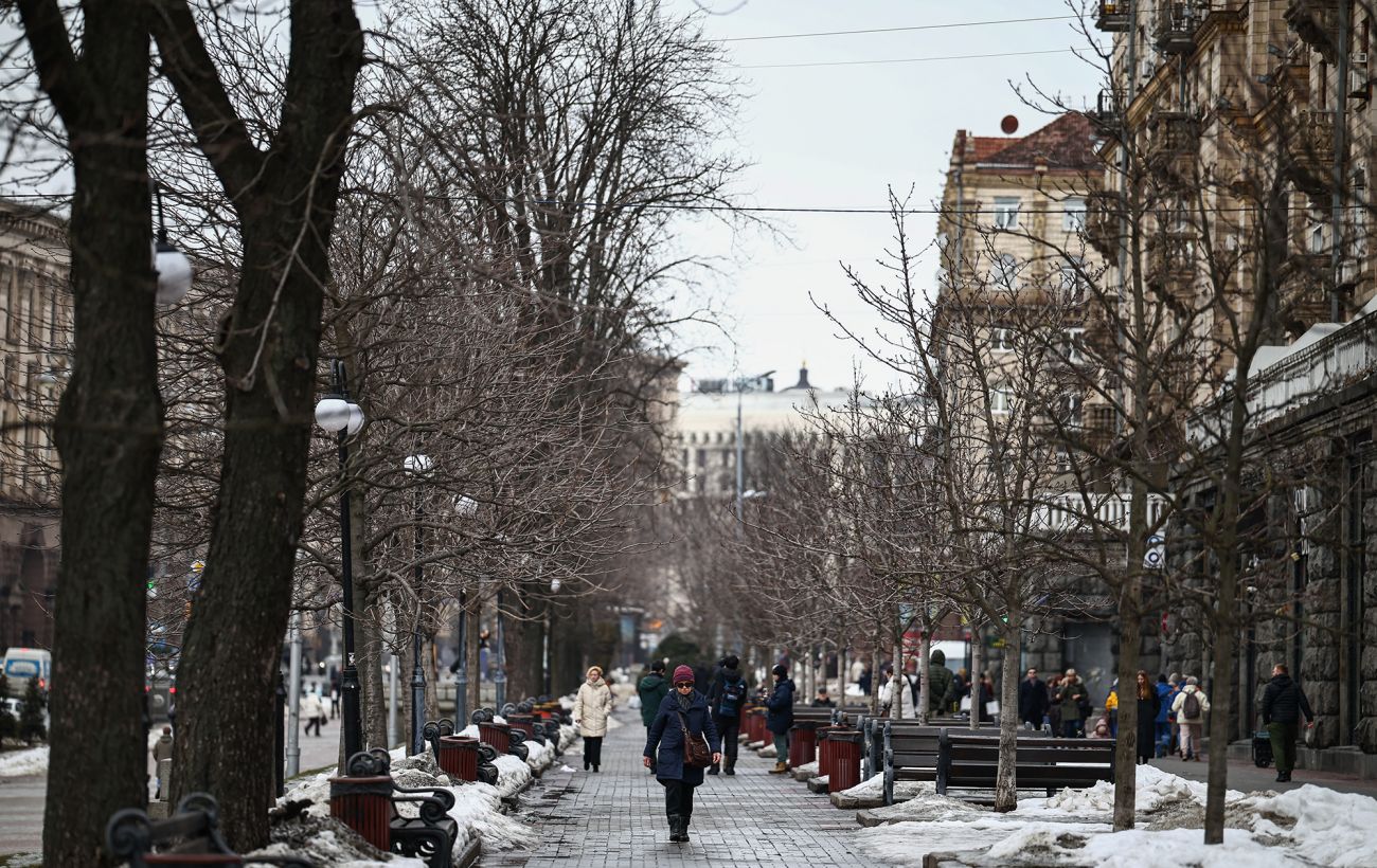 Плюсова температура та невеликий дощ: прогноз погоди в Україні на тиждень (карти)