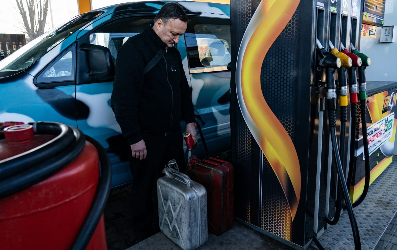 Заправлятися чи чекати? Чому ціни на АЗС ростуть і чи можлива "картельна змова"