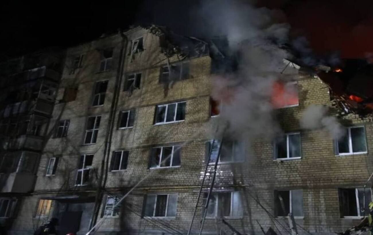 Зруйновано частину будинку, жертва і десяток постраждалих: фото наслідків прильоту в Харкові