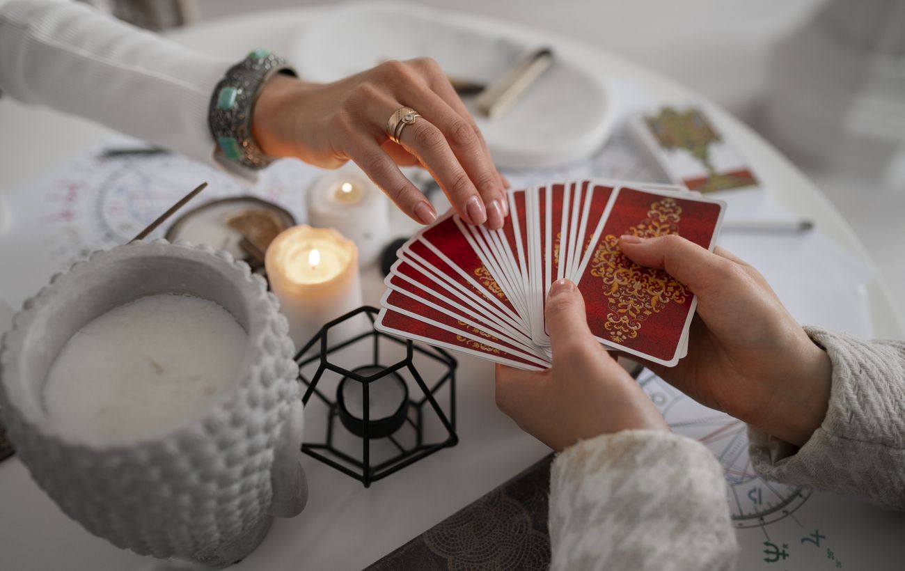 Карти Таро назвали 5 знаків Зодіаку, життя яких різко зміниться вже з понеділка