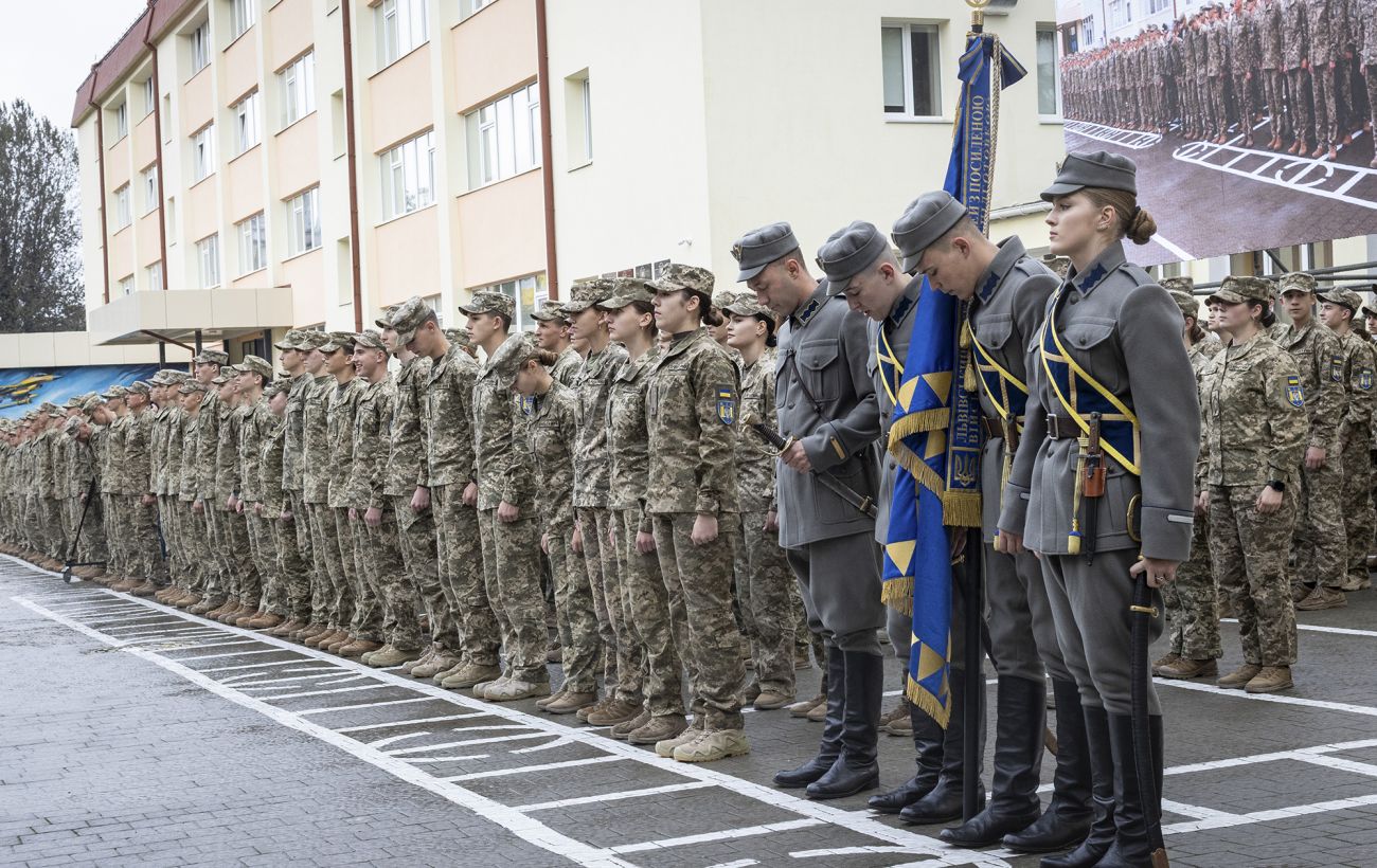 Не лише штурмовики? Які насправді спеціальності й бонуси пропонують курсантам військові виші