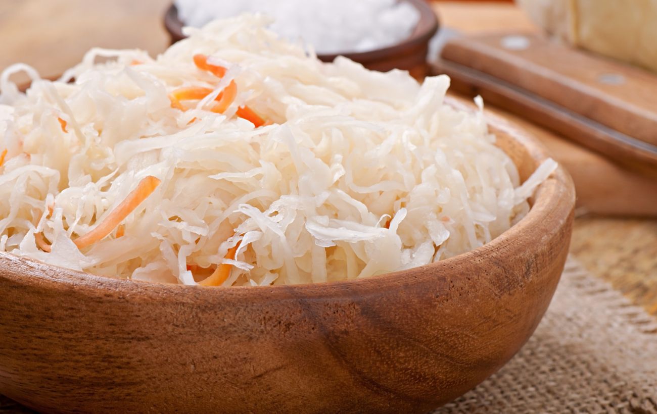 Цю квашену капусту можна їсти вже на третій день: ідеально для здоров'я кишківника (відео)