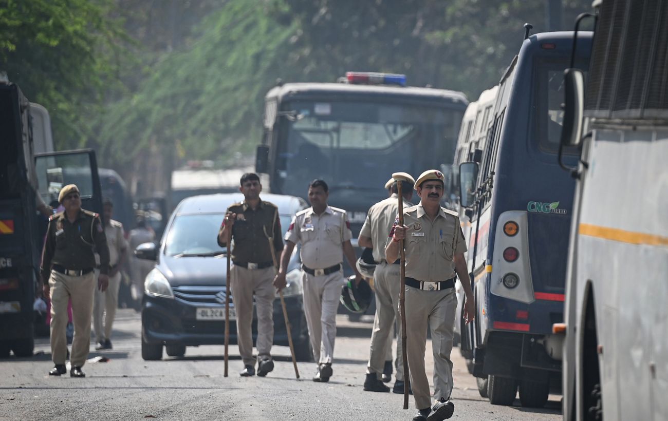 Не допускають послів: у МЗС відреагували на затримання українців в Індії