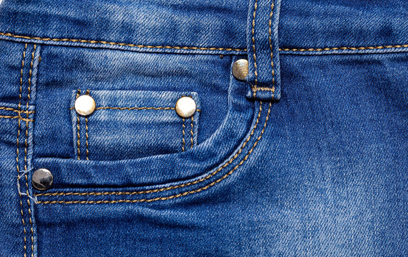 Таємниця маленької кишені на джинсах розкрита: більшість користується нею неправильно