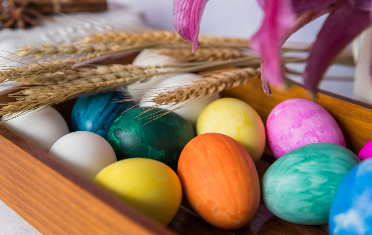 Не всі яйця безпечні: які категорично не можна фарбувати на Великдень