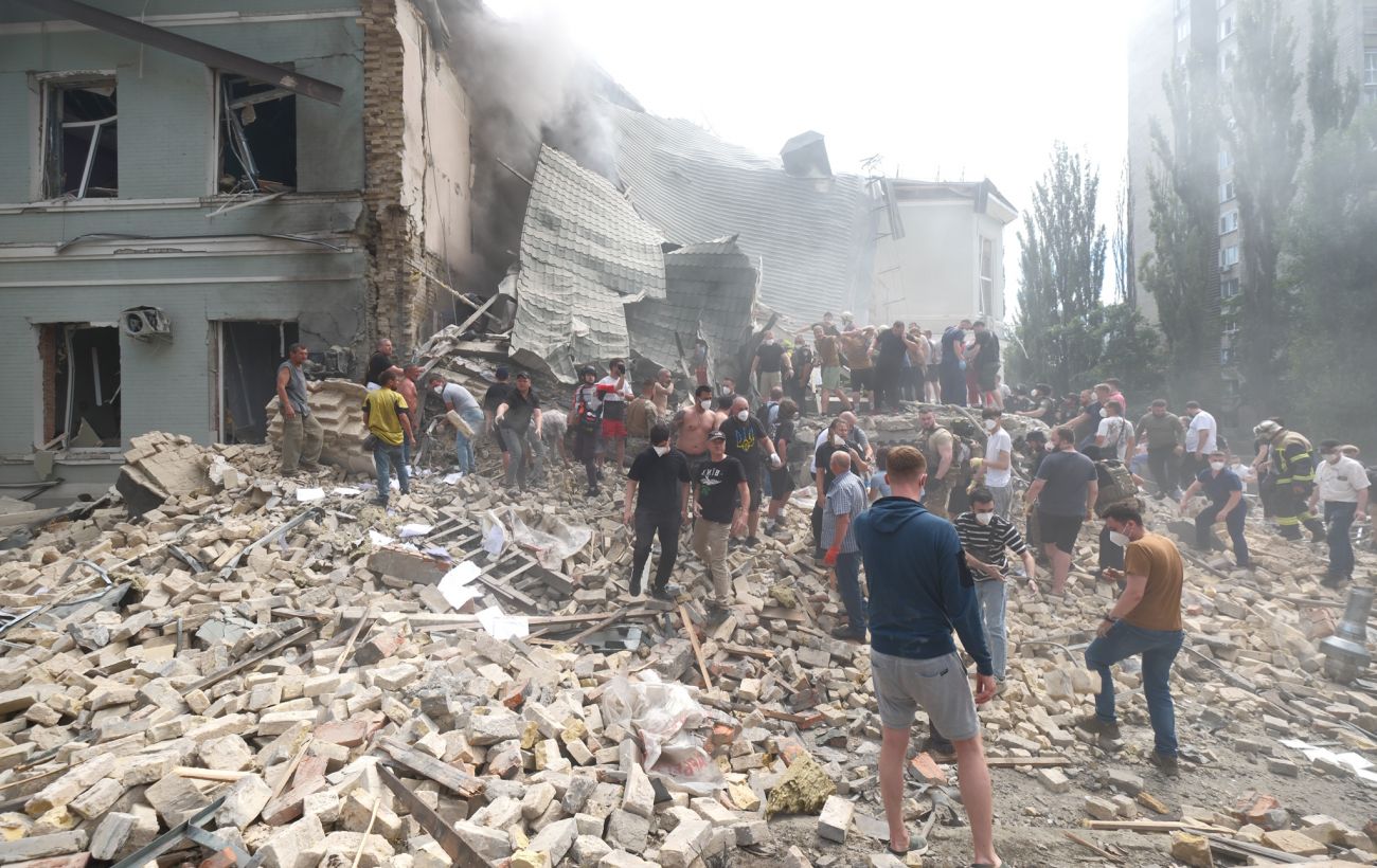 Відплата за "Охматдит" та Грозу: Зеленський підписав санкції проти винних у ракетному терорі