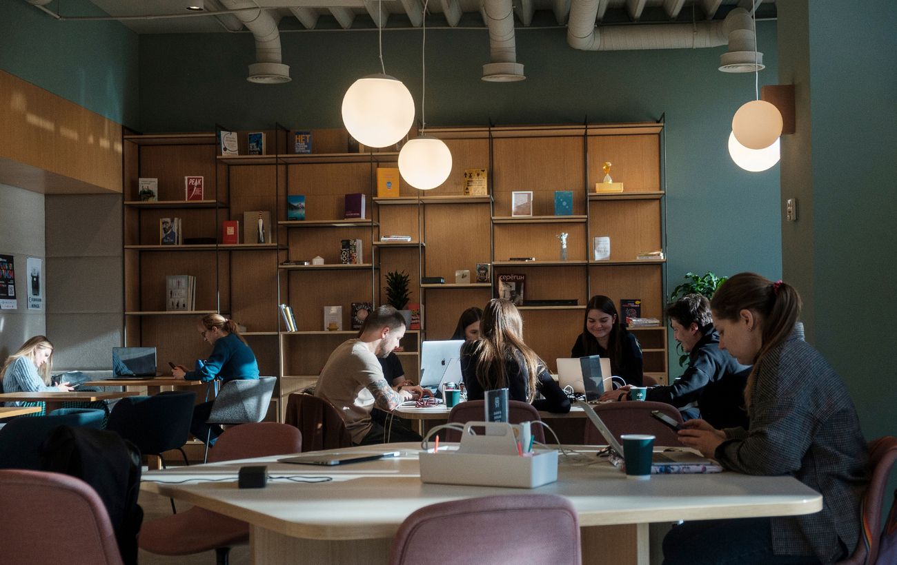 Чи чекати українцям на графіки? Що буде з відключеннями світла 18 квітня