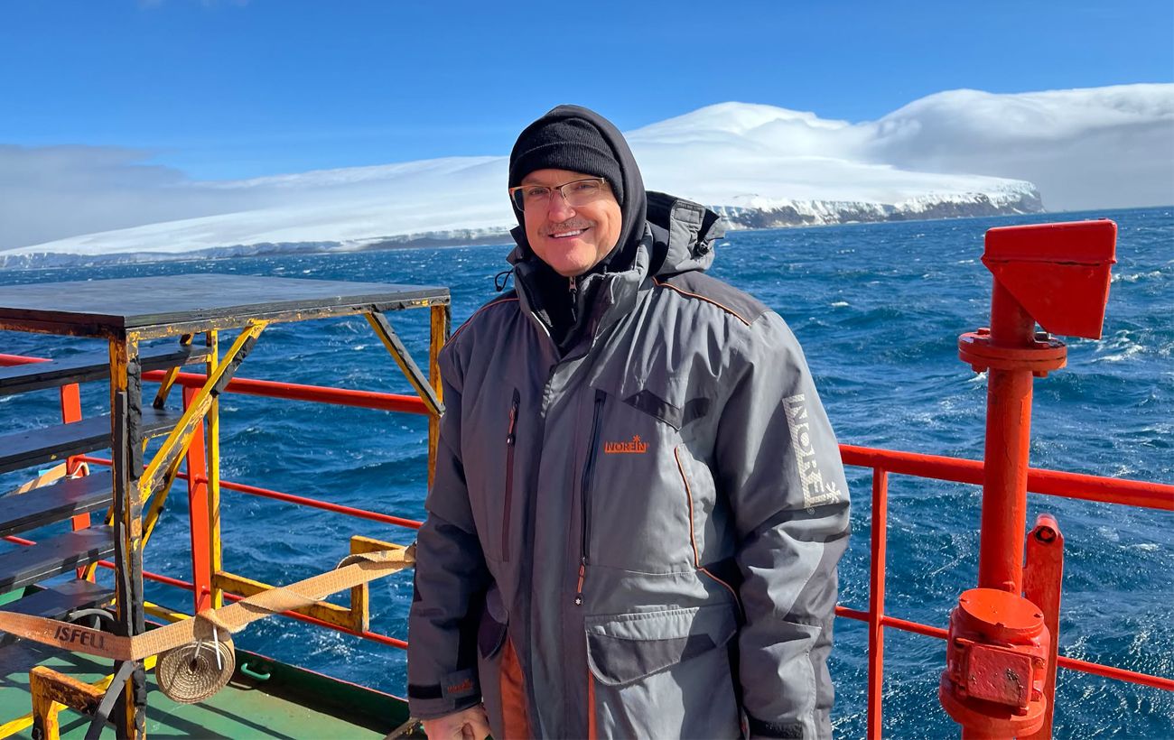 Перший українець висадився на найсамотніший острів планети: куди і як потрапив киянин