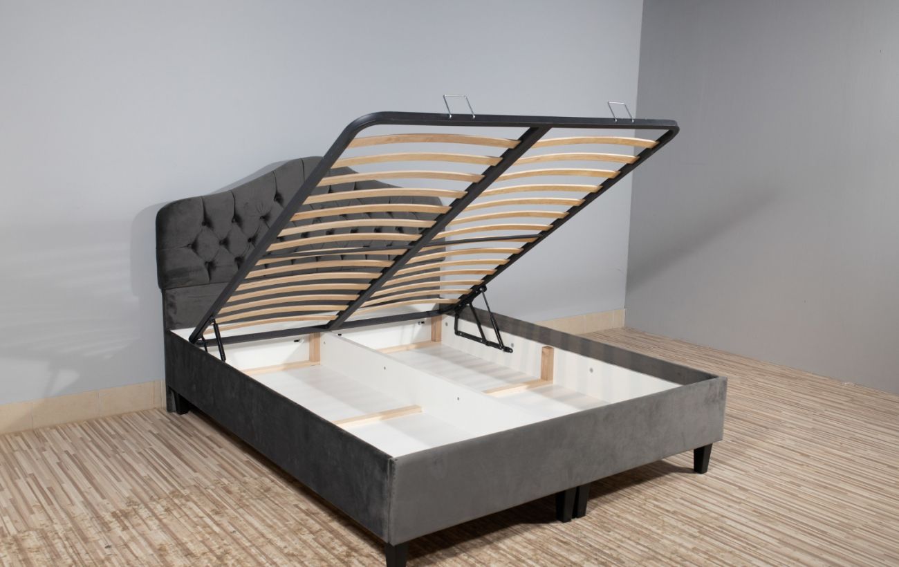 Головна помилка під час зберігання речей під ліжком, яка може пошкодити матращ