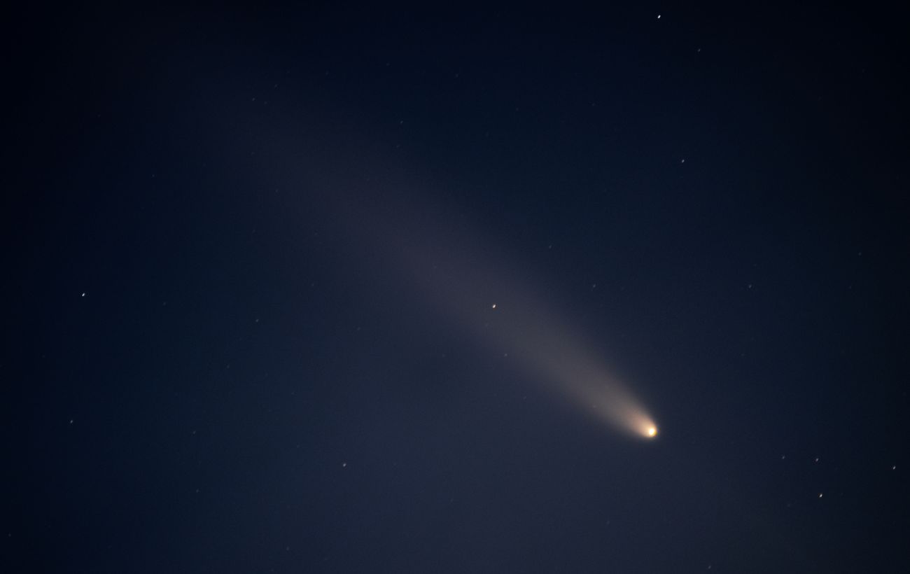 Вночі над Києвом помітили яскраве "небесне тіло": що це могло бути (фото, відео)