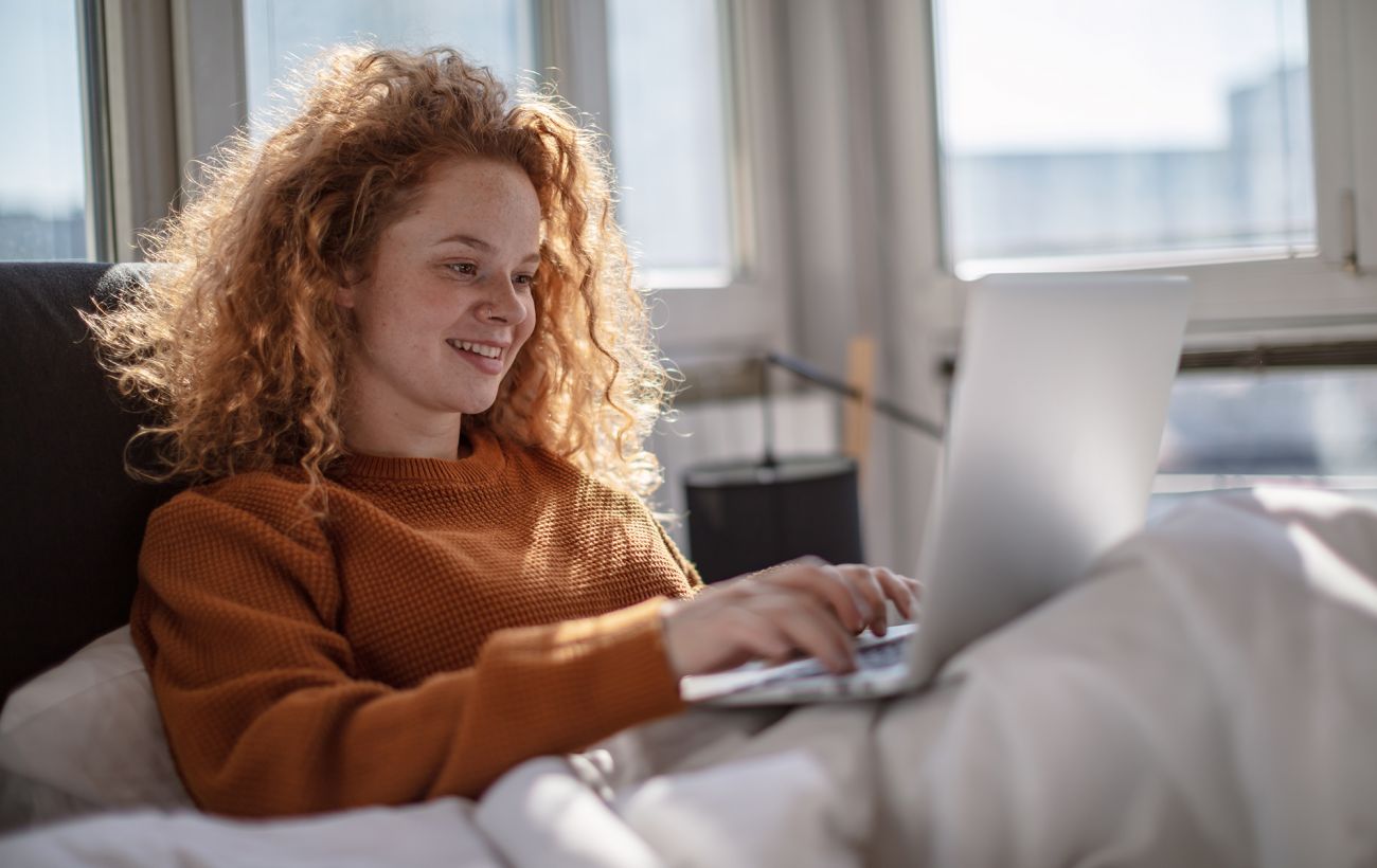 Робота з дому та зарплата до 26 тисяч: за які вакансії в Україні найзапекліша боротьба