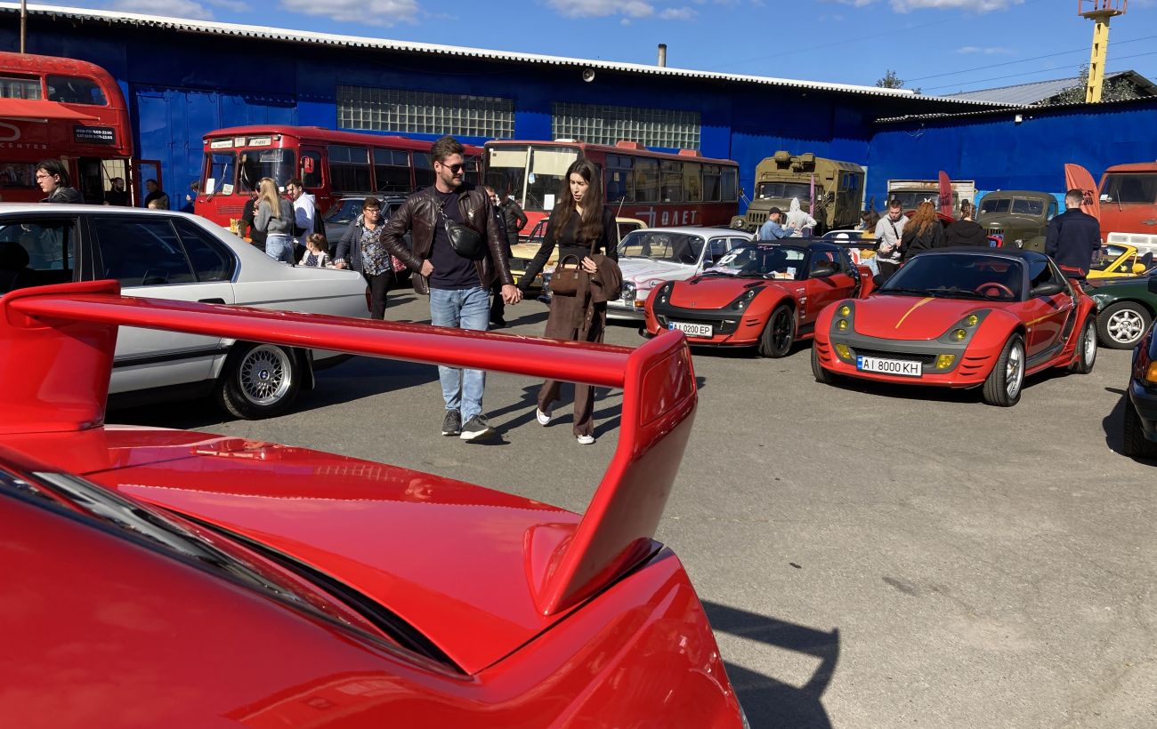 Унікальні Porsche та стильні "американці": фестиваль OldCarLand пройде у Києві