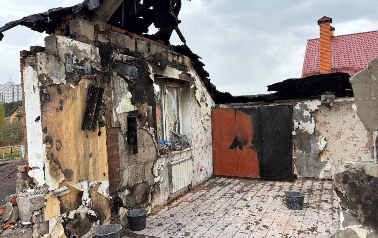 Радник Міноборони "Флеш" показав будинок після атаки дронів (фото)