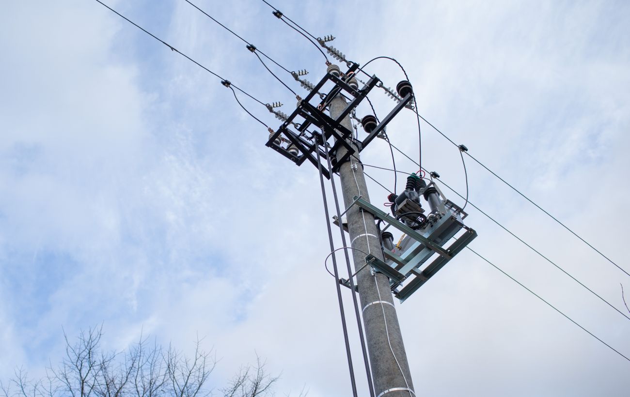 Світло для понад 500 тис. родин: у ДТЕК розповіли про відновлення електрики після обстрілів