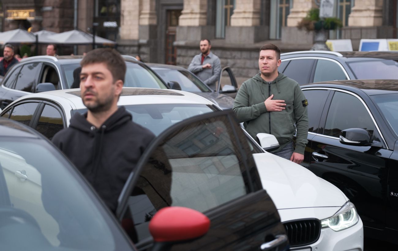 Чутиме все місто: у Києві хвилину мовчання оголошуватимуть через вуличні гучномовці